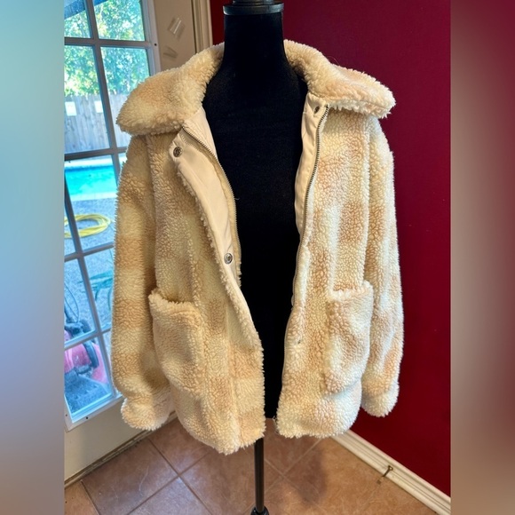 Wild Rose Jackets & Blazers - Wild Rose LA Teddy Jacket Women’s Small Faux Shearling Cream Pink Check Sherpa